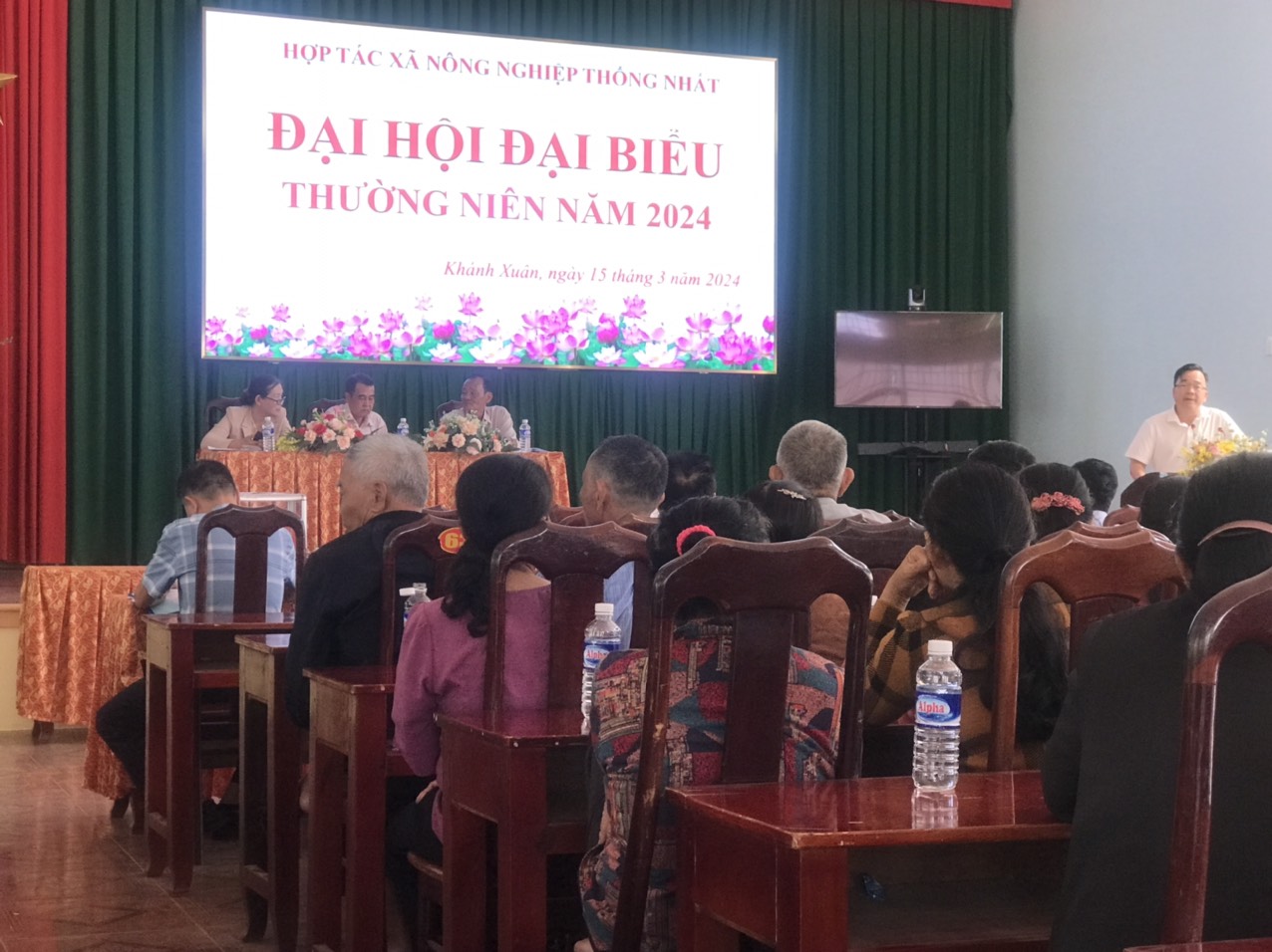 Quang Cảnh HTX Thống Nhất